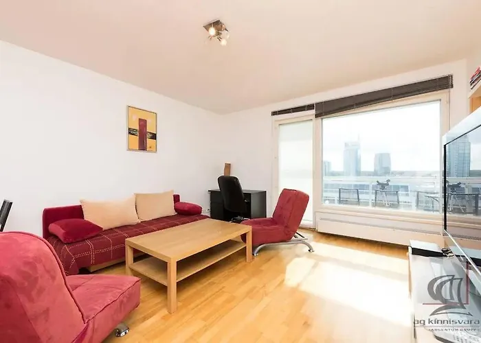 Cozy 2-bedroom Penthouse In The Heart Of Apartment