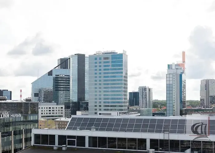 Lägenhet Cozy 2-bedroom Penthouse In The Heart Of