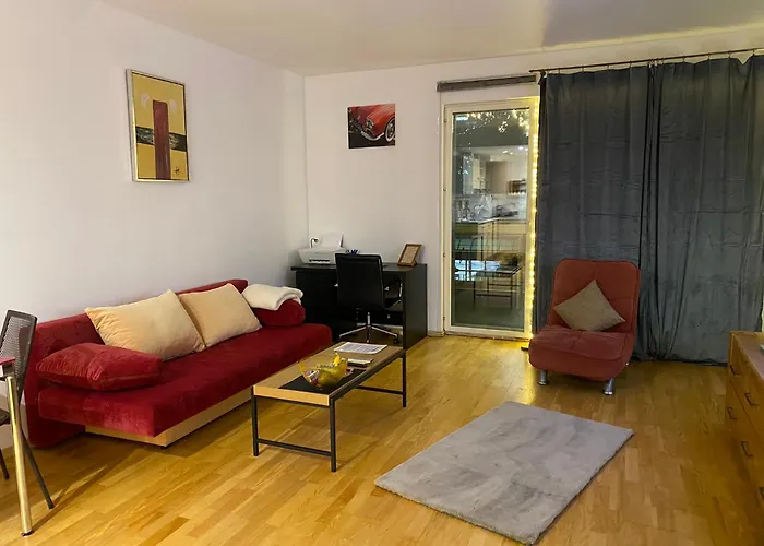 Lägenhet Cozy 2-bedroom Penthouse In The Heart Of Tallinn