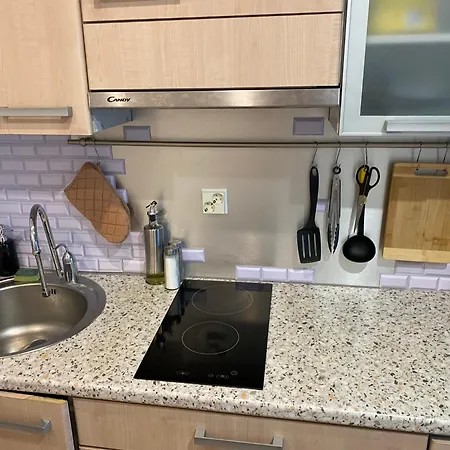 Cozy 2-bedroom Penthouse In The Heart Of 아파트 *