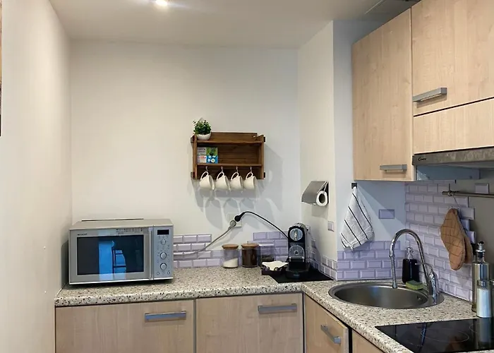 Cozy 2-bedroom Penthouse In The Heart Of