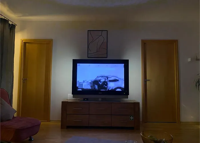 Cozy 2-bedroom Penthouse In The Heart Of 아파트 *